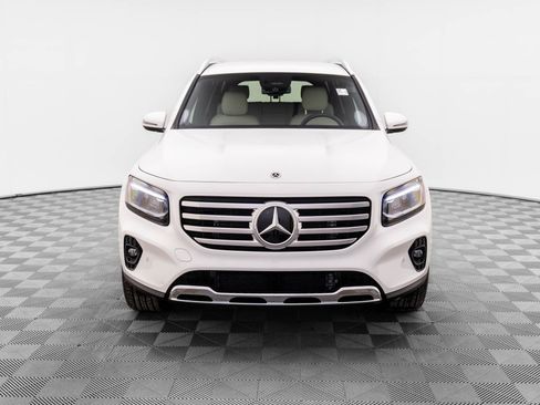 New 2025 Mercedes-Benz GLB 250 4MATIC image 9