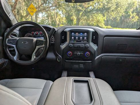 Used 2021 Chevrolet Silverado 1500 LT Trail Boss AWD/4WD image 15