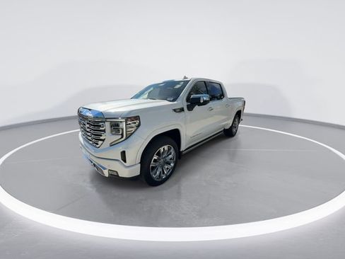 Used 2022 GMC Sierra 1500 Denali w/ Denali Reserve Package image 4