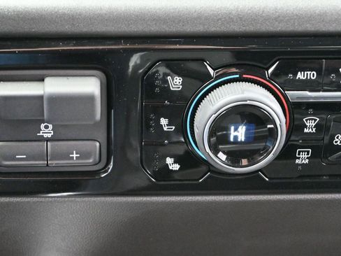 Used 2025 Chevrolet Silverado 3500 LTZ w/ LTZ Plus Package image 25