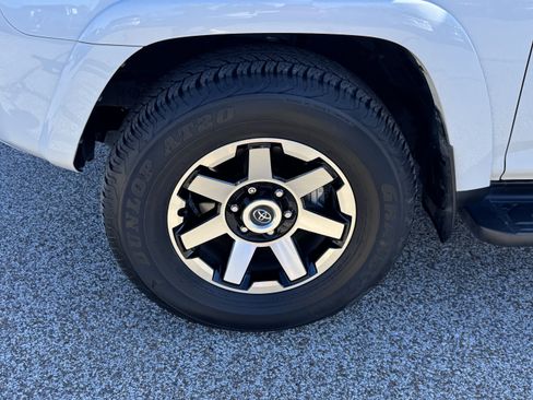 Used 2023 Toyota 4Runner TRD Off-Road Premium image 9