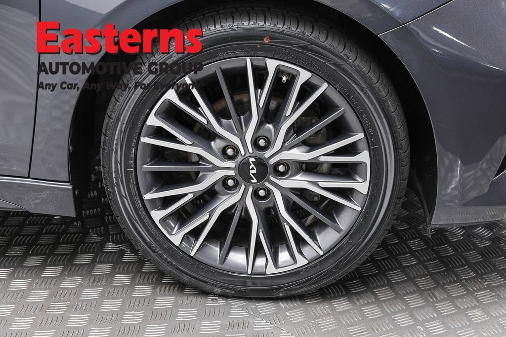 Used 2023 Kia Forte GT-Line w/ GT-Line Premium Package FWD image 34