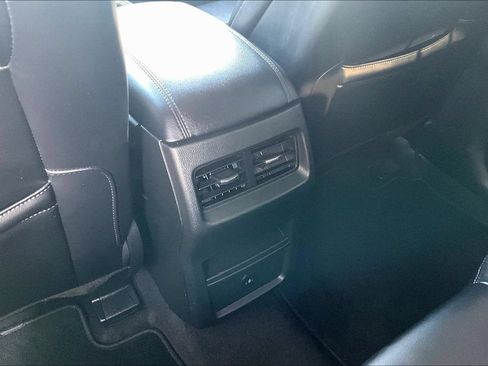 Used 2024 Ford Edge SEL AWD/4WD image 11