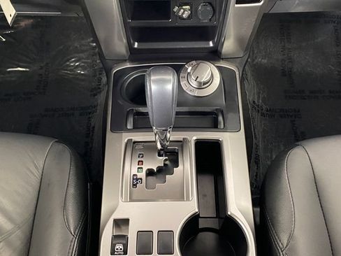 Certified 2019 Toyota 4Runner SR5 AWD/4WD image 16