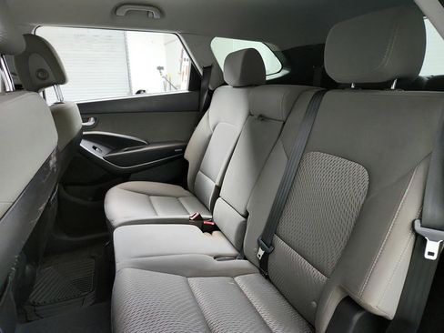 Used 2016 Hyundai Santa Fe SE AWD/4WD image 22