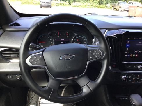 Used 2023 Chevrolet Traverse LT w/ Midnight/Sport Edition AWD/4WD image 18