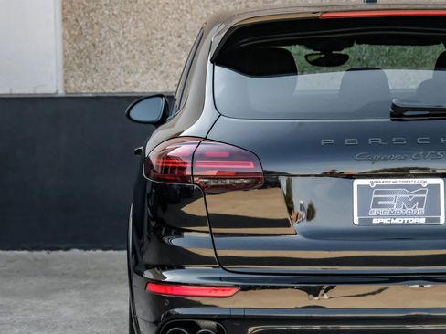 Used 2018 Porsche Cayenne GTS w/ Premium Package Plus AWD/4WD image 53