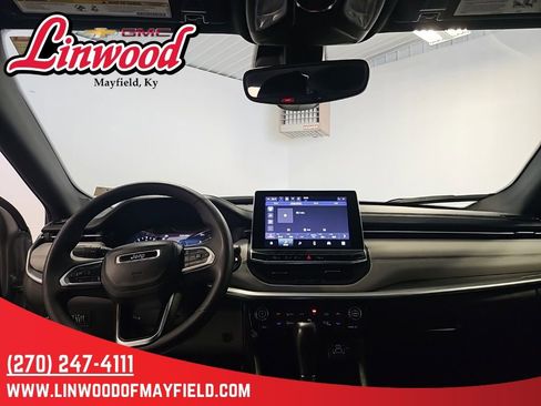 Used 2025 Jeep Compass Limited AWD/4WD image 16