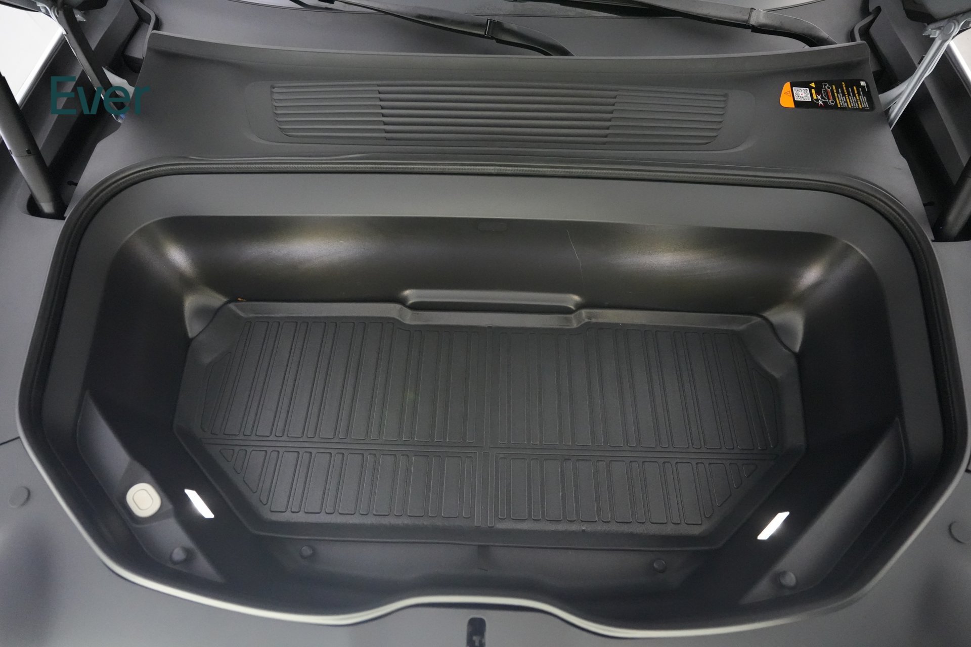 Used 2024 Rivian R1T Adventure Dual AWD/4WD image 25