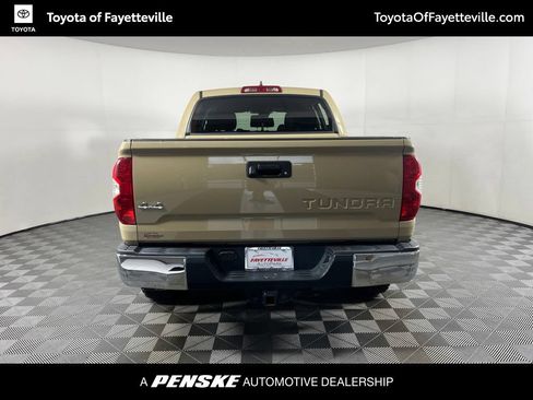 Used 2020 Toyota Tundra SR5 w/ SR5 Upgrade Package AWD/4WD image 4