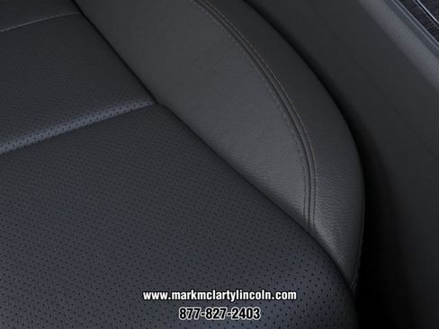 New 2026 Lincoln Aviator Reserve AWD/4WD image 16