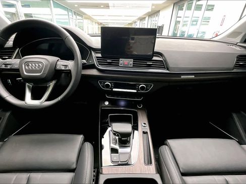 Certified 2025 Audi Q5 2.0T Premium Plus w/ Premium Plus Package image 15