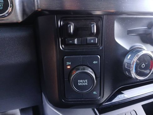 Used 2024 Ford F350 Lariat w/ FX4 Off-Road Package AWD/4WD image 10