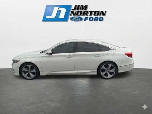 Used 2019 Honda Accord Touring image 6