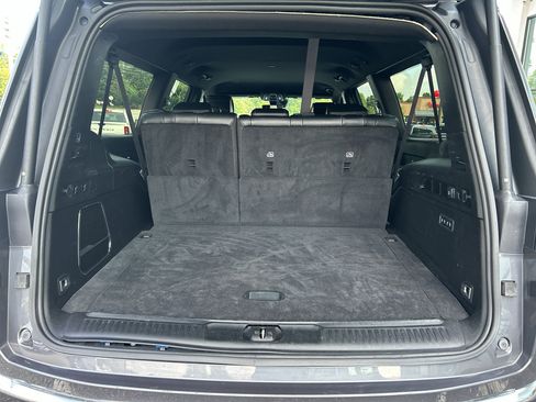 Used 2024 Jeep Wagoneer L Series II image 9