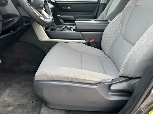 Certified 2022 Toyota Tundra SR5 AWD/4WD image 6