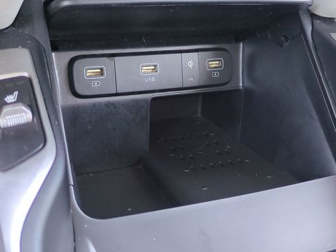 Used 2022 Kia Sorento EX w/ Panoramic Sunroof Package FWD image 23