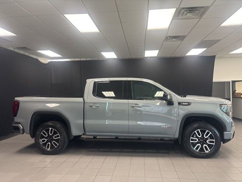 Used 2024 GMC Sierra 1500 AT4 w/ AT4 Preferred Package image 2
