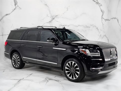 Used 2021 Lincoln Navigator L Reserve w/ Luxury Package AWD/4WD image 6