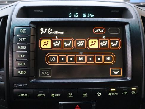 Used 2009 Toyota Land Cruiser image 22