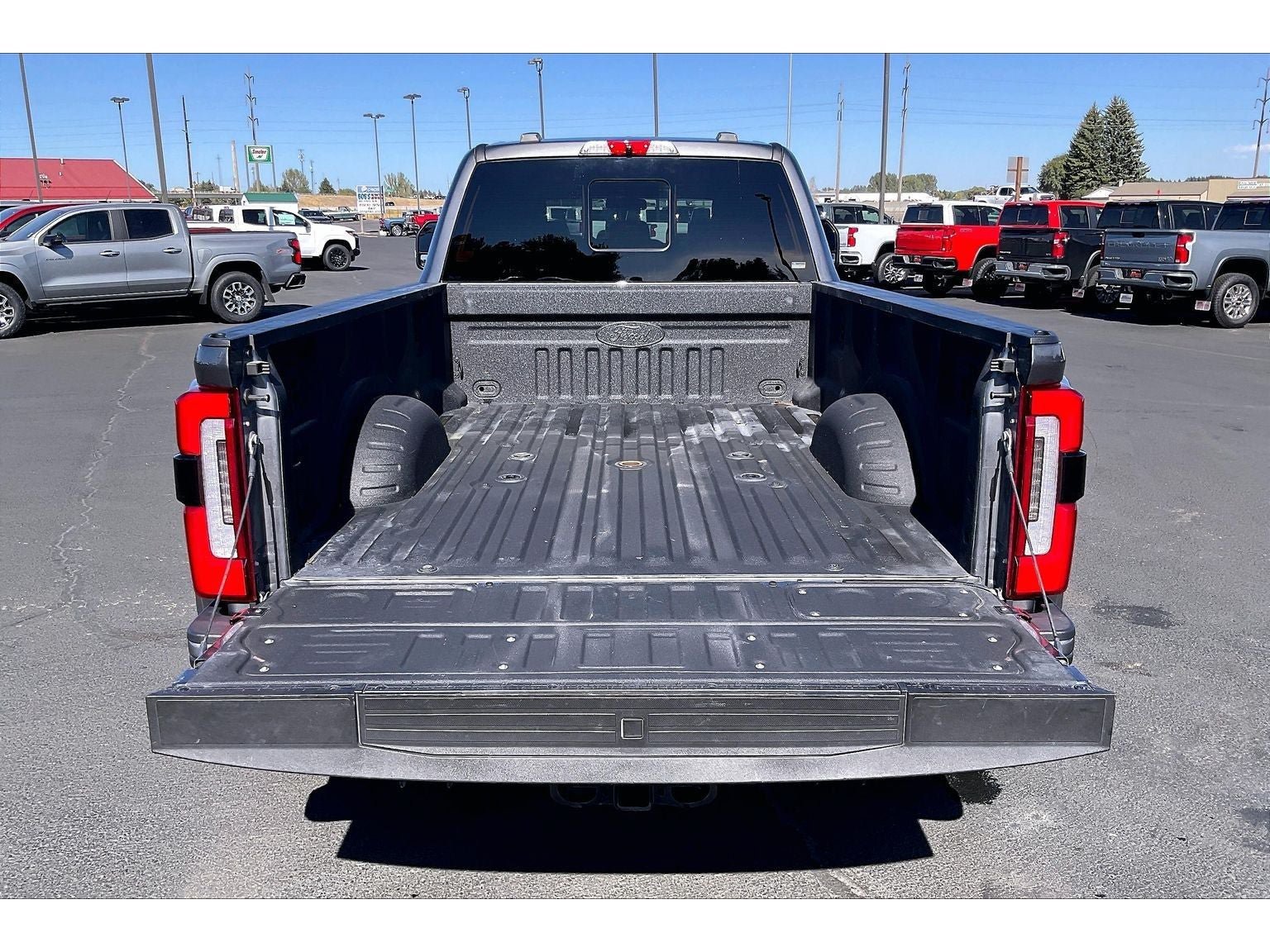 Used 2026 Ford F350 Platinum AWD/4WD image 11