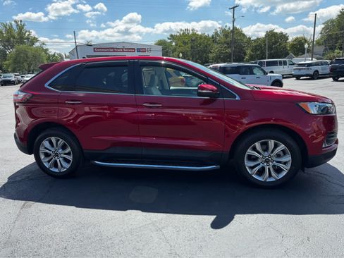 Used 2024 Ford Edge Titanium AWD/4WD image 29