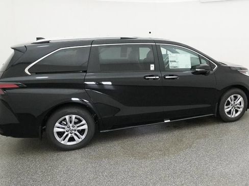New 2026 Toyota Sienna Limited image 44
