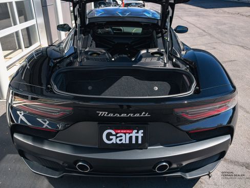 Used 2022 Maserati MC20 Coupe image 10