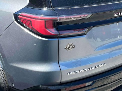 New 2026 GMC Acadia Denali Ultimate w/ LPO, Floor Liner Package image 10