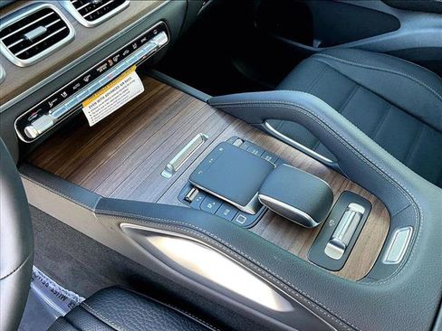 New 2026 Mercedes-Benz GLS 450 4MATIC image 10