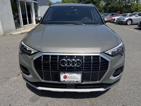 Used 2020 Audi Q3 2.0T Premium w/ Convenience Package AWD/4WD image 2