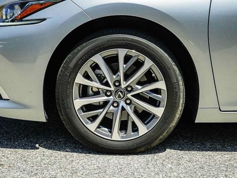 Used 2024 Lexus ES 350 FWD image 9