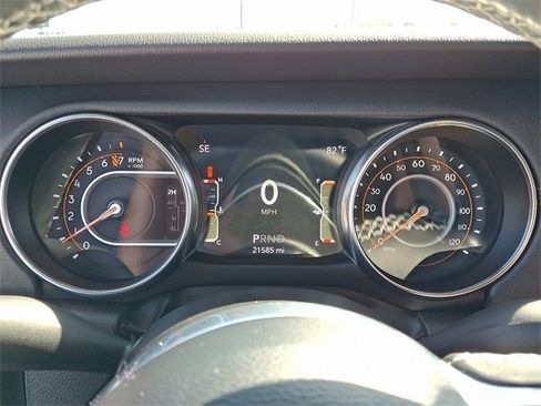 Used 2022 Jeep Wrangler Unlimited Sahara w/ LED Lighting Group image 21