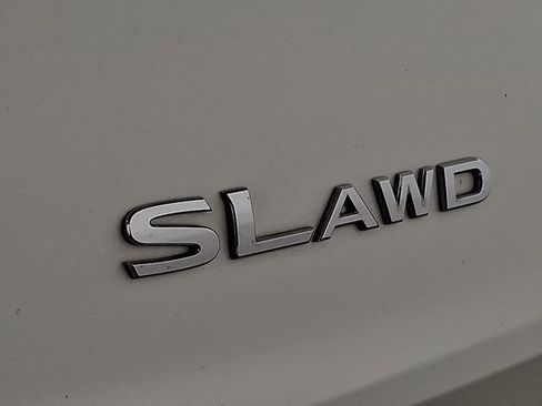 Used 2023 Nissan Rogue SL w/ SL Premium Package image 31