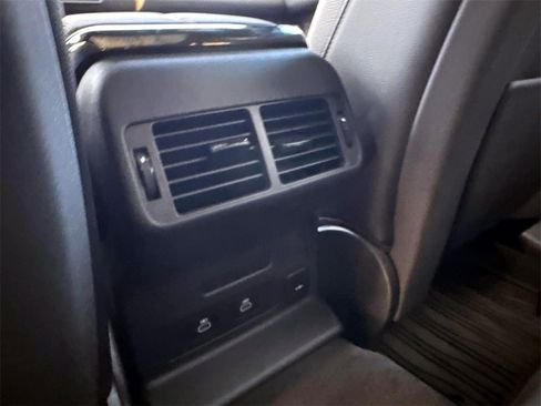 New 2026 Land Rover Range Rover Velar Dynamic SE image 12