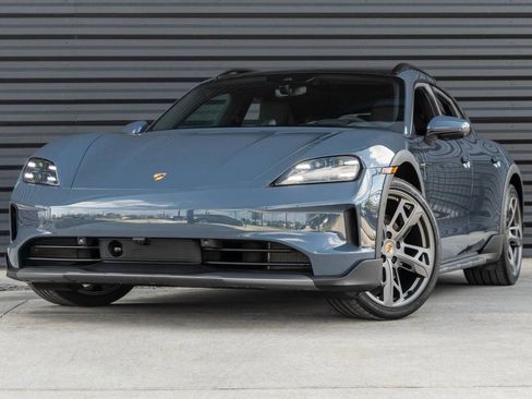 Used 2025 Porsche Taycan 4 Cross Turismo image 44