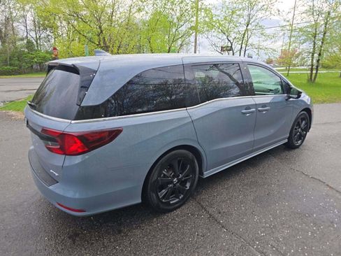 Certified 2023 Honda Odyssey Sport image 3