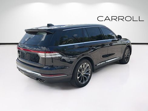 Used 2025 Lincoln Aviator Reserve w/ Illumination Package RWD image 3