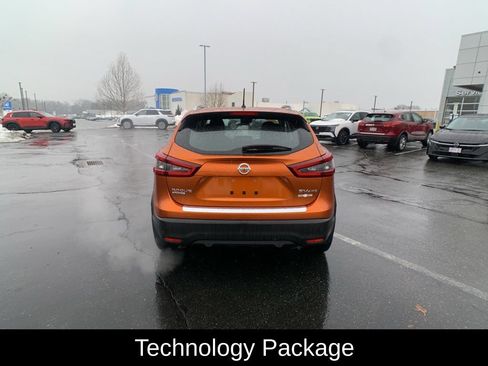 Used 2022 Nissan Rogue Sport SV w/ Technology Package AWD/4WD image 4