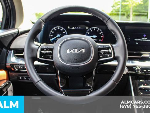 Used 2024 Kia Carnival SX Prestige FWD image 28