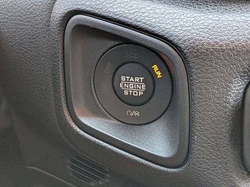 Used 2025 Jeep Wrangler Unlimited Sport AWD/4WD image 14