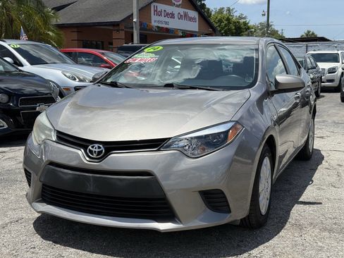 Used 2014 Toyota Corolla LE FWD image 3