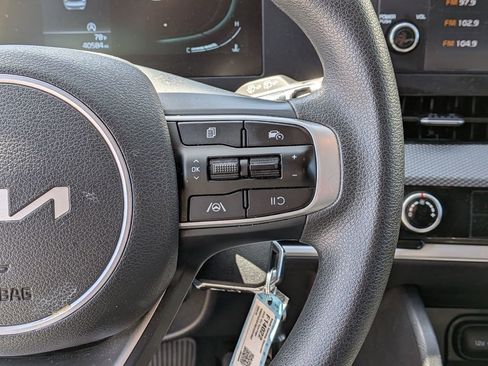 Used 2024 Kia Sportage LX image 19