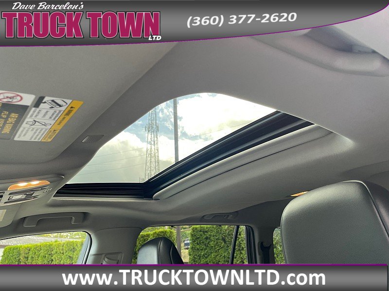 Used 2021 Toyota Highlander XLE AWD/4WD image 36