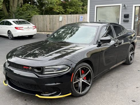 Used 2016 Dodge Charger R/T RWD image 2