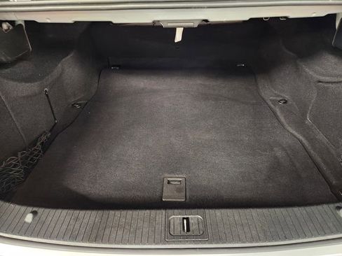 Used 2010 Mercedes-Benz E 350 4MATIC Sedan image 33