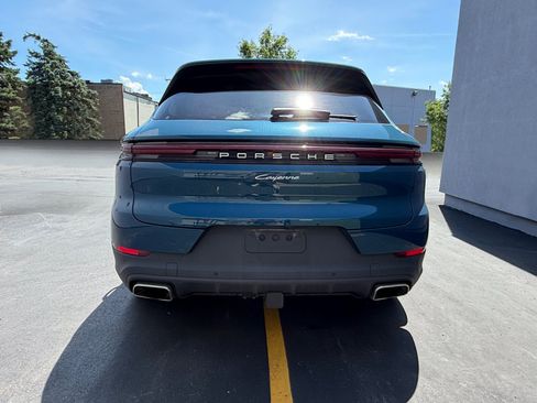 Certified 2026 Porsche Cayenne AWD/4WD image 14