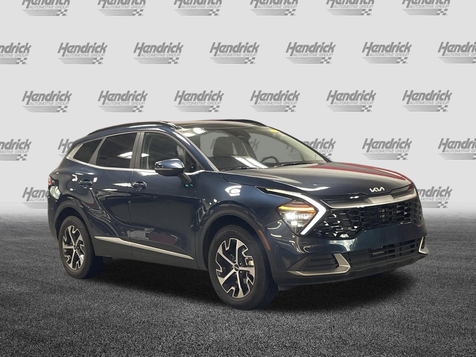 Used 2025 Kia Sportage EX w/ EX Premium Package AWD/4WD image 2