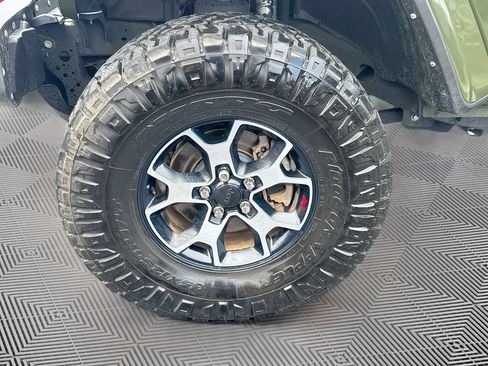 Used 2021 Jeep Wrangler Unlimited Rubicon w/ Dual Top Group AWD/4WD image 33