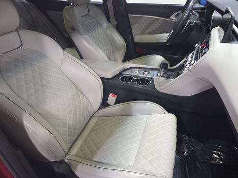 Used 2022 Genesis G70 3.3T w/ Sport Prestige Package image 10